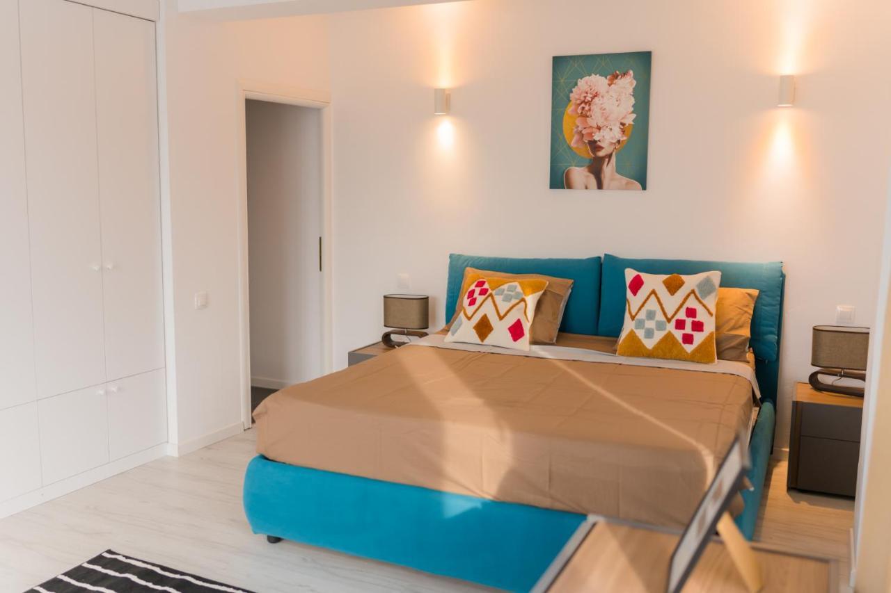 Penthouse With Huge Rooftop Terrace & City View 부쿠레슈티 외부 사진