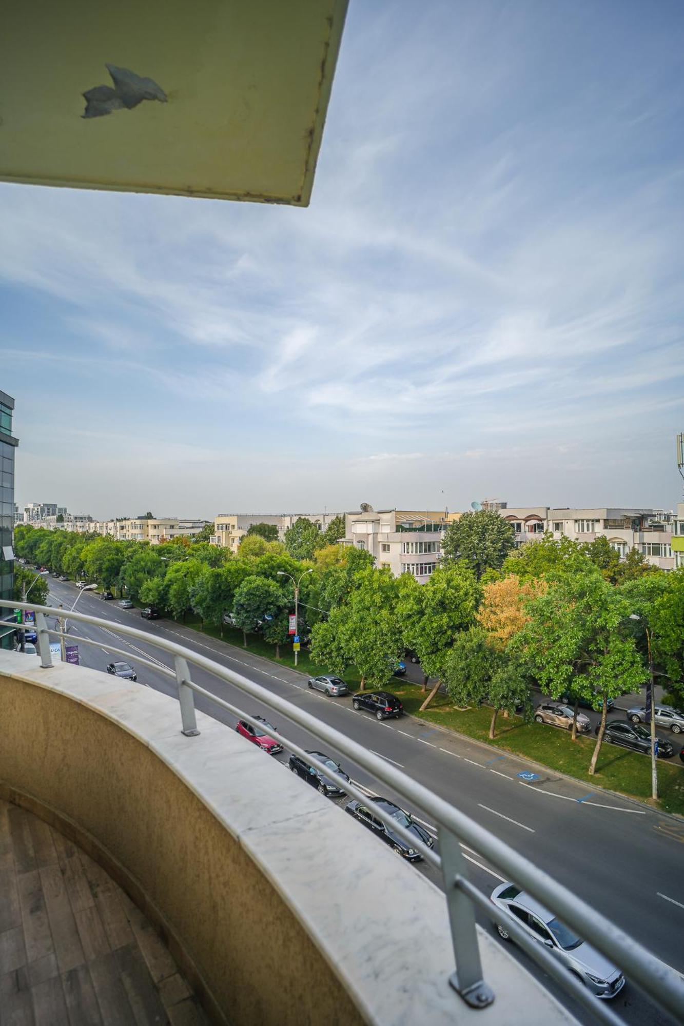 Penthouse With Huge Rooftop Terrace & City View 부쿠레슈티 외부 사진