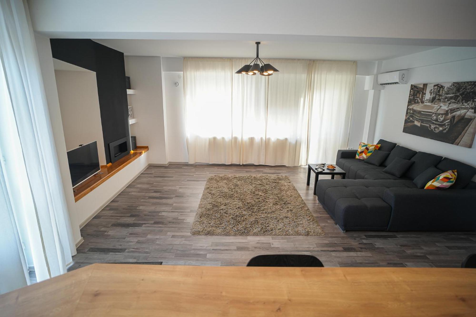 Penthouse With Huge Rooftop Terrace & City View 부쿠레슈티 외부 사진
