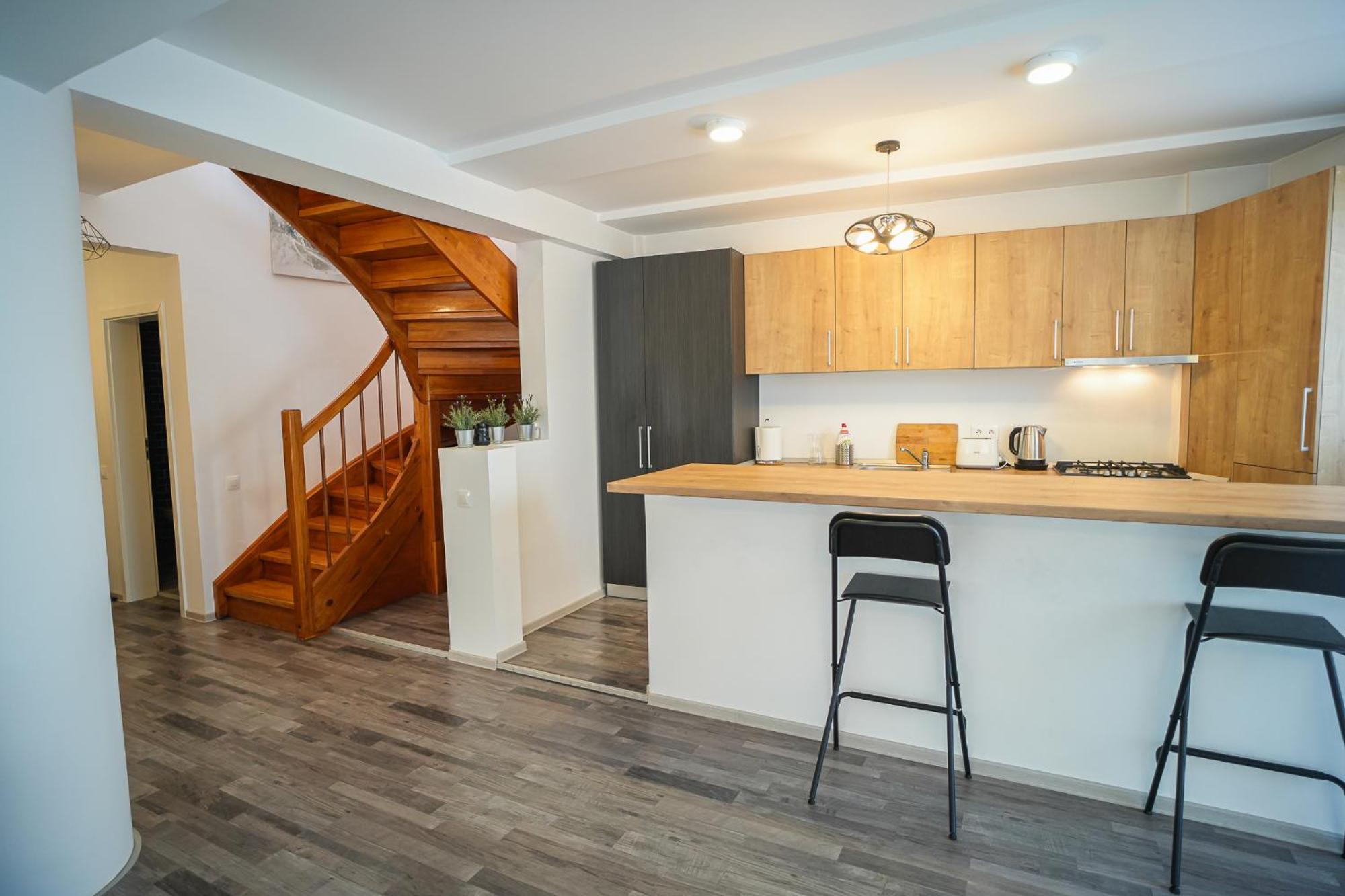 Penthouse With Huge Rooftop Terrace & City View 부쿠레슈티 외부 사진